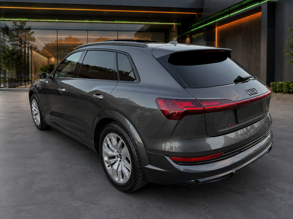 Audi e-tron 2022 - 4