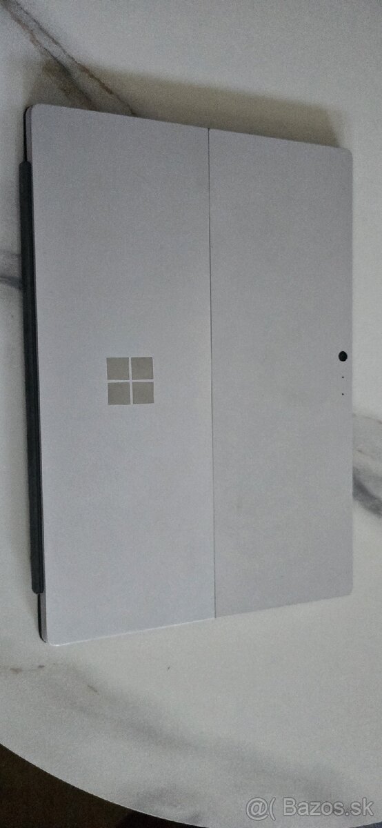 Microsoft Surface Pro 5 Core i5 - 8GB RAM - SSD 256 GB - 4