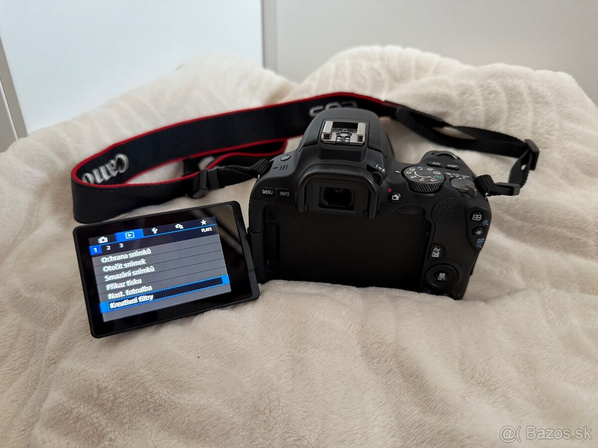 Canon EOS 200D s príslušenstvom - 4