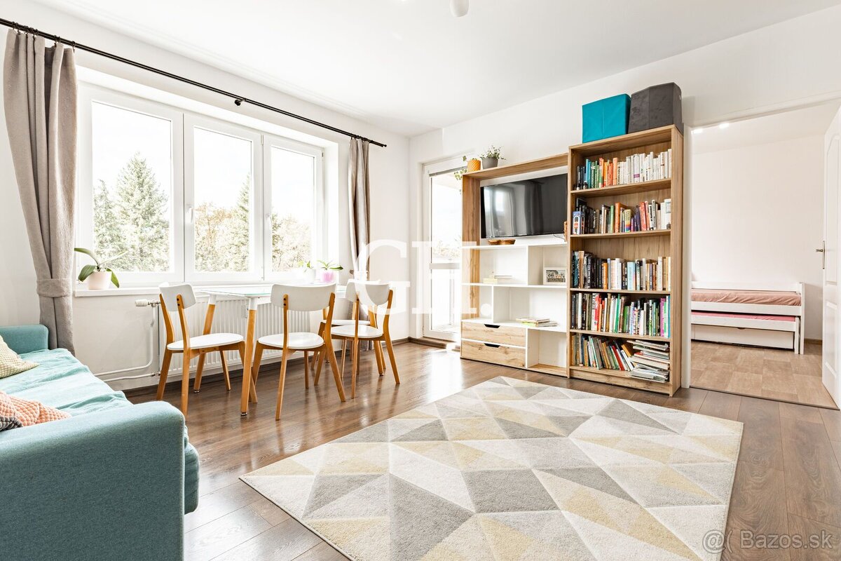 REZERVOVANÉ - 17.Novembra-svetlý 4-izbový byt po kompletnej - 4