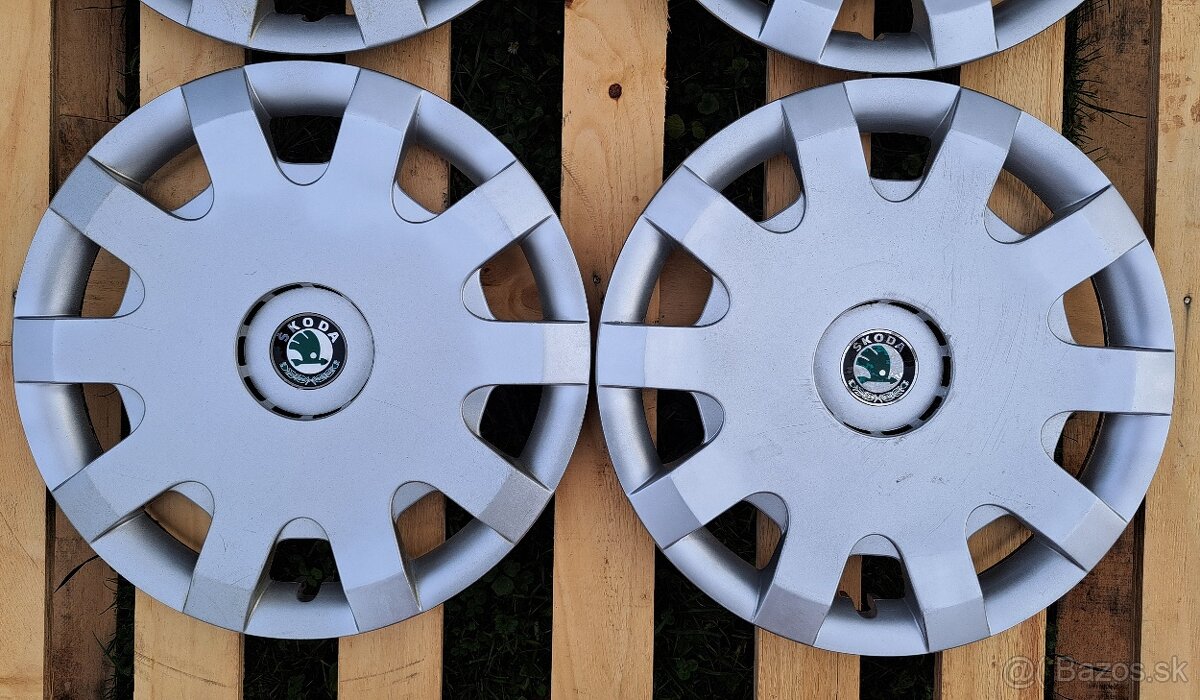 R15 PUKLICE ŠKODA OCTAVIA - 4