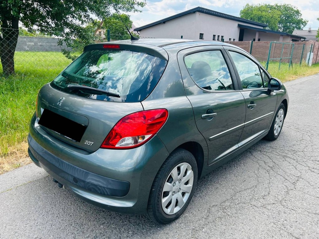 📍Peugeot 207 1.4 Benzín Active📍142 686 km📍Klimatizácia - 4