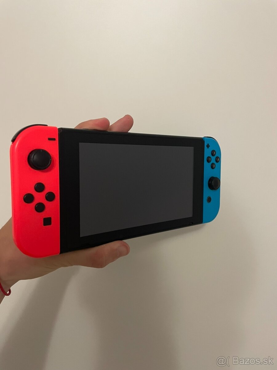 Nintendo Switch - 4
