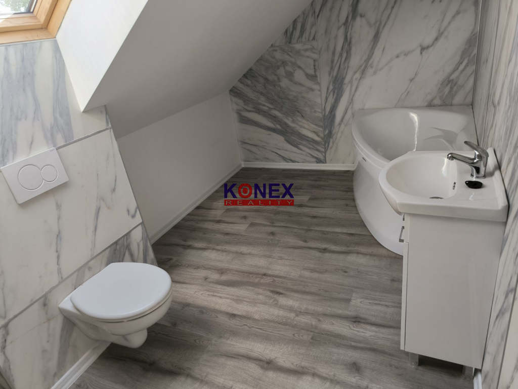 NA PREDAJ – 3-izbový podkrovný byt – Trebišov, Cukrovárska u - 4