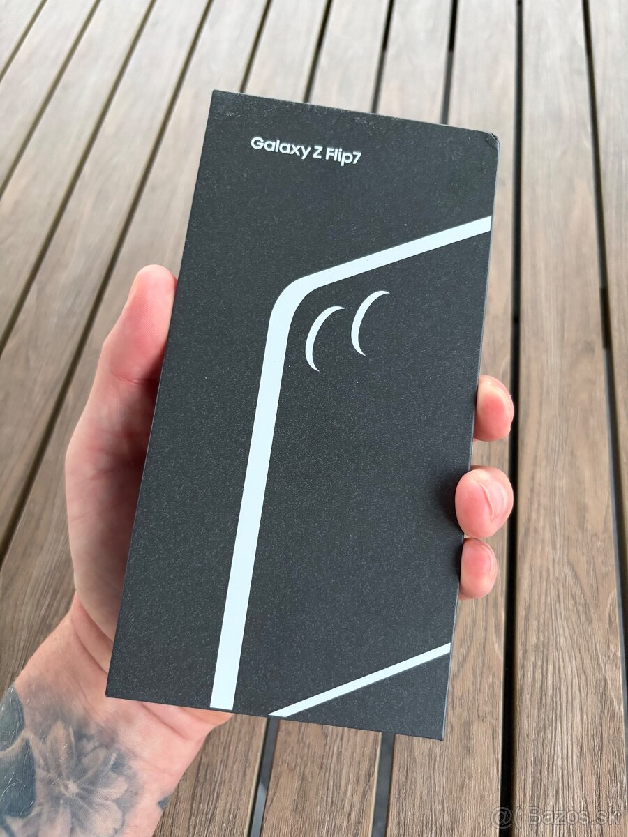 Samsung Galaxy Z flip 7 - 4