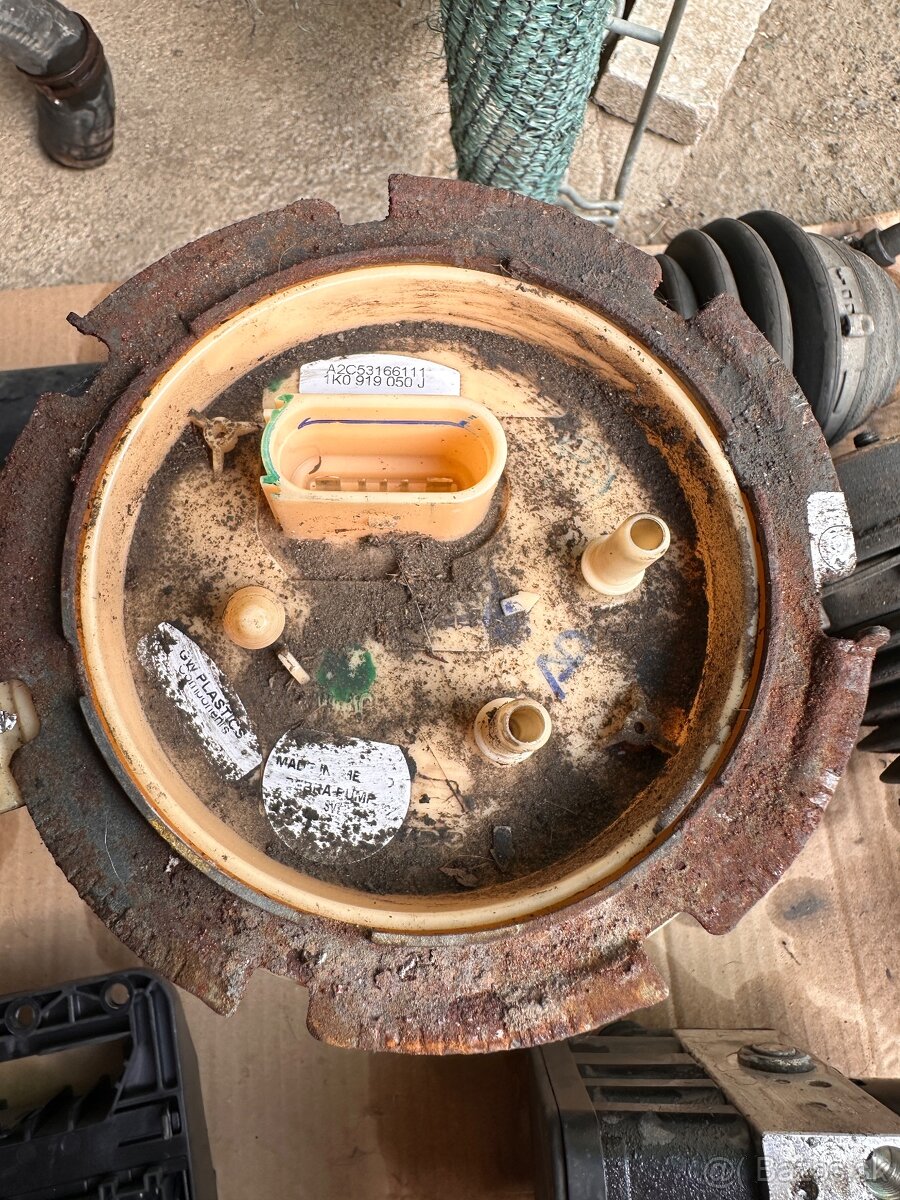 Palivove cerpadlo golf 5 combi 1.9 tdi volkswagen - 4