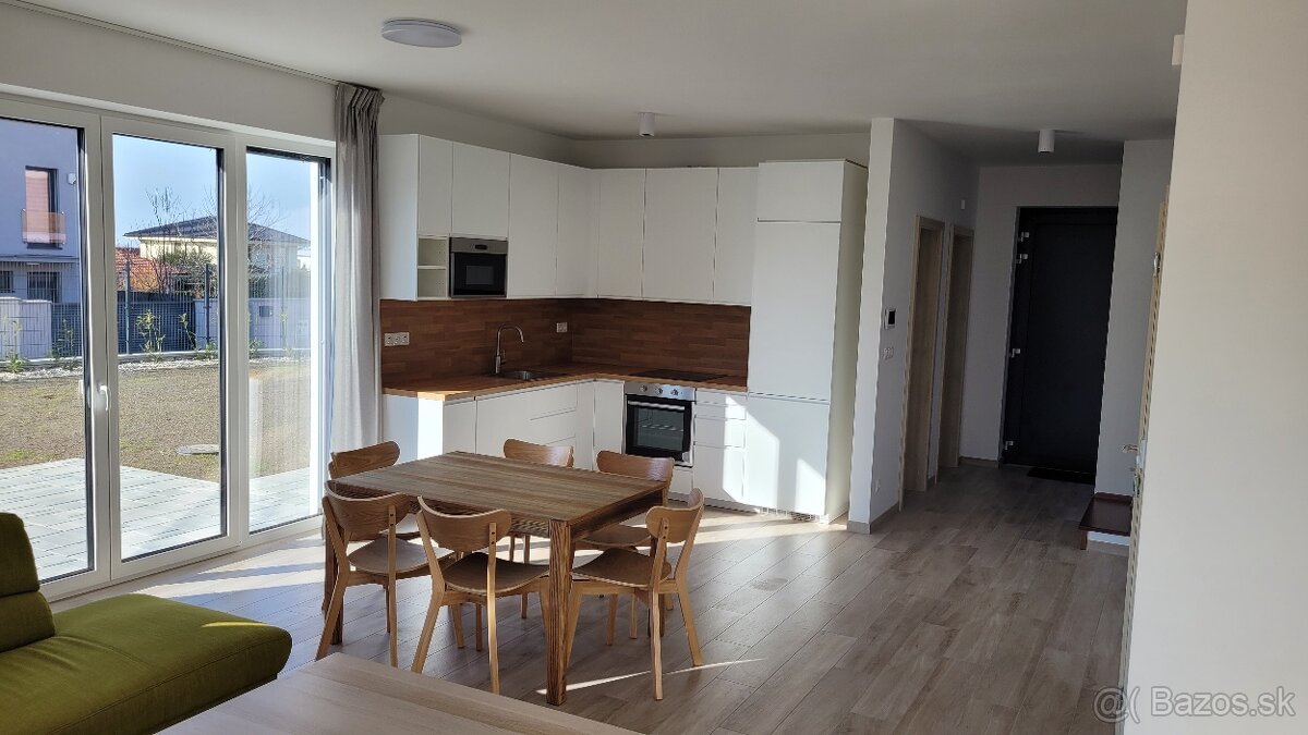 Ponúkame na prenájom 4 izbový byt v rodinnom dvojdome - 4