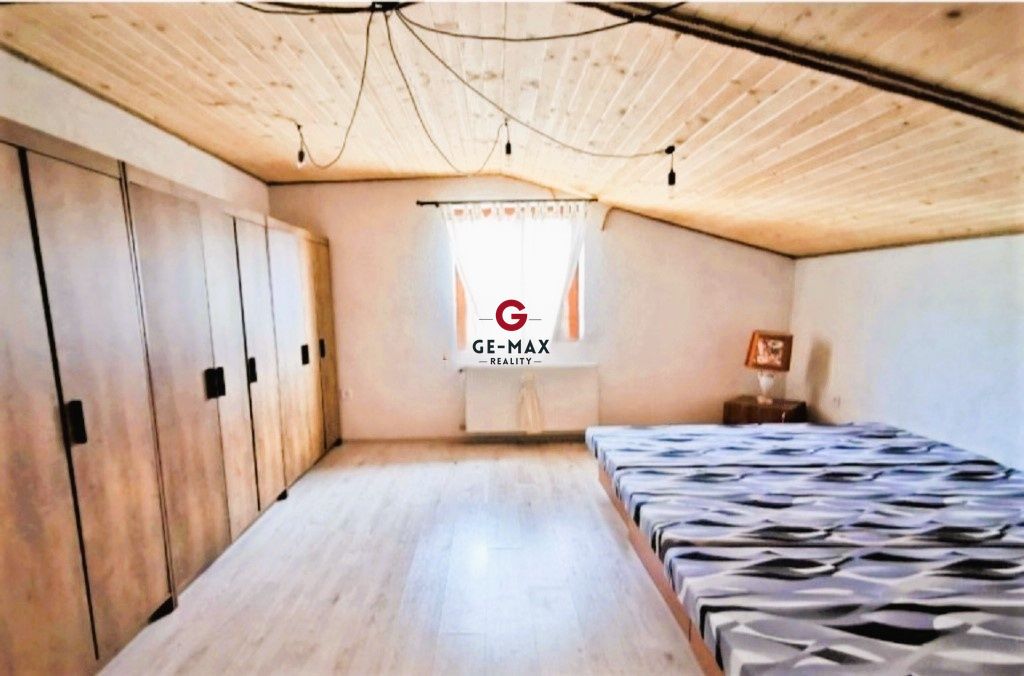 "Štýlový a kompletne zrekonštruovaný rodinný dom v Zbojnom - 4