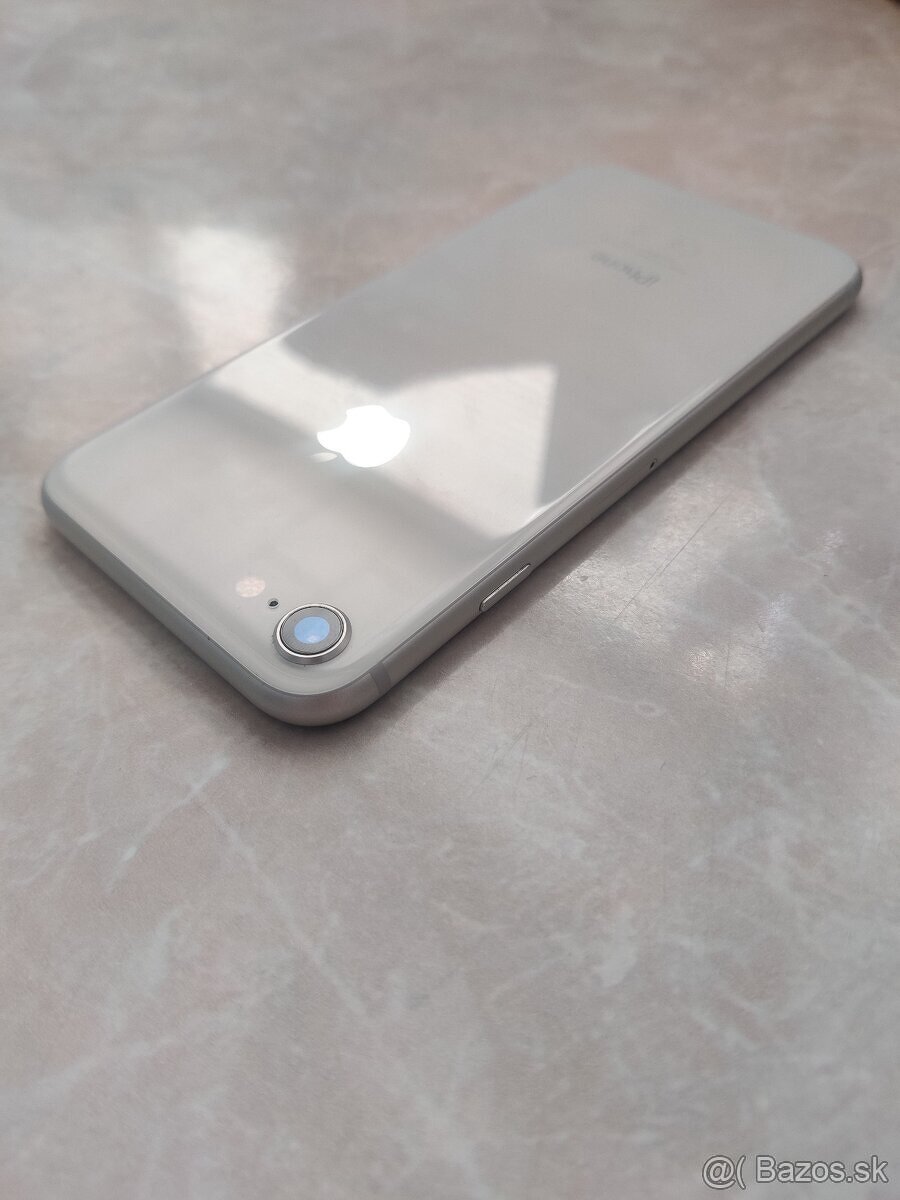 iPhone 8 / White 64GB - TOP stav - 4