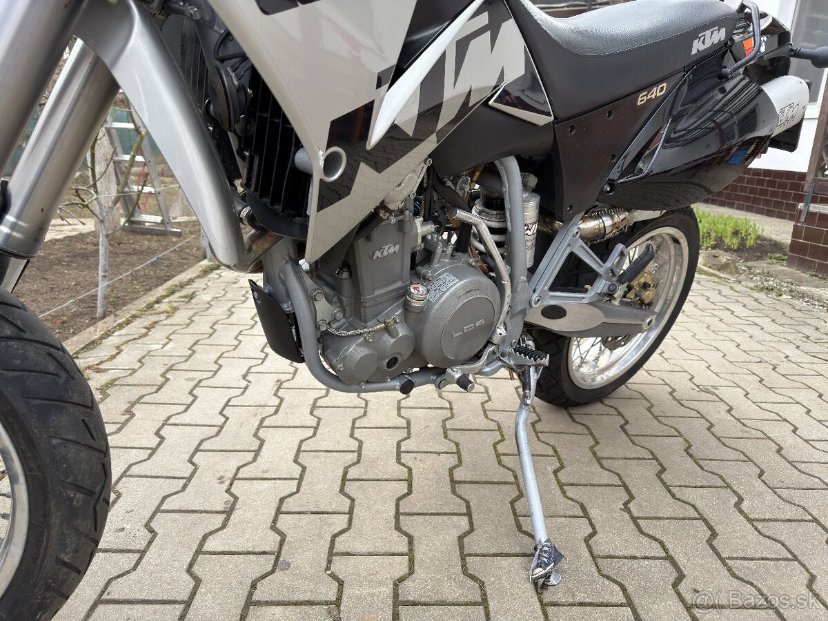 KTM LC4 640 SUPERMOTO 9.2003 - 4