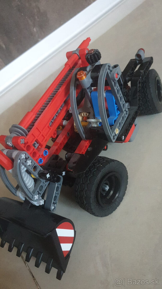 Lego Technic 42061 - Nakladač TOP stav - 4