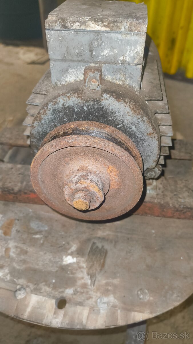 Predám starý motor - 4