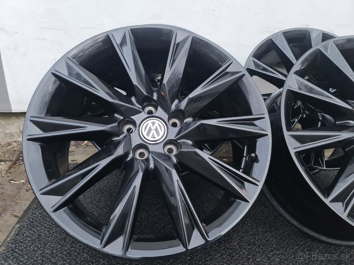 5X112 R19 AUDI-BLACK color - 4