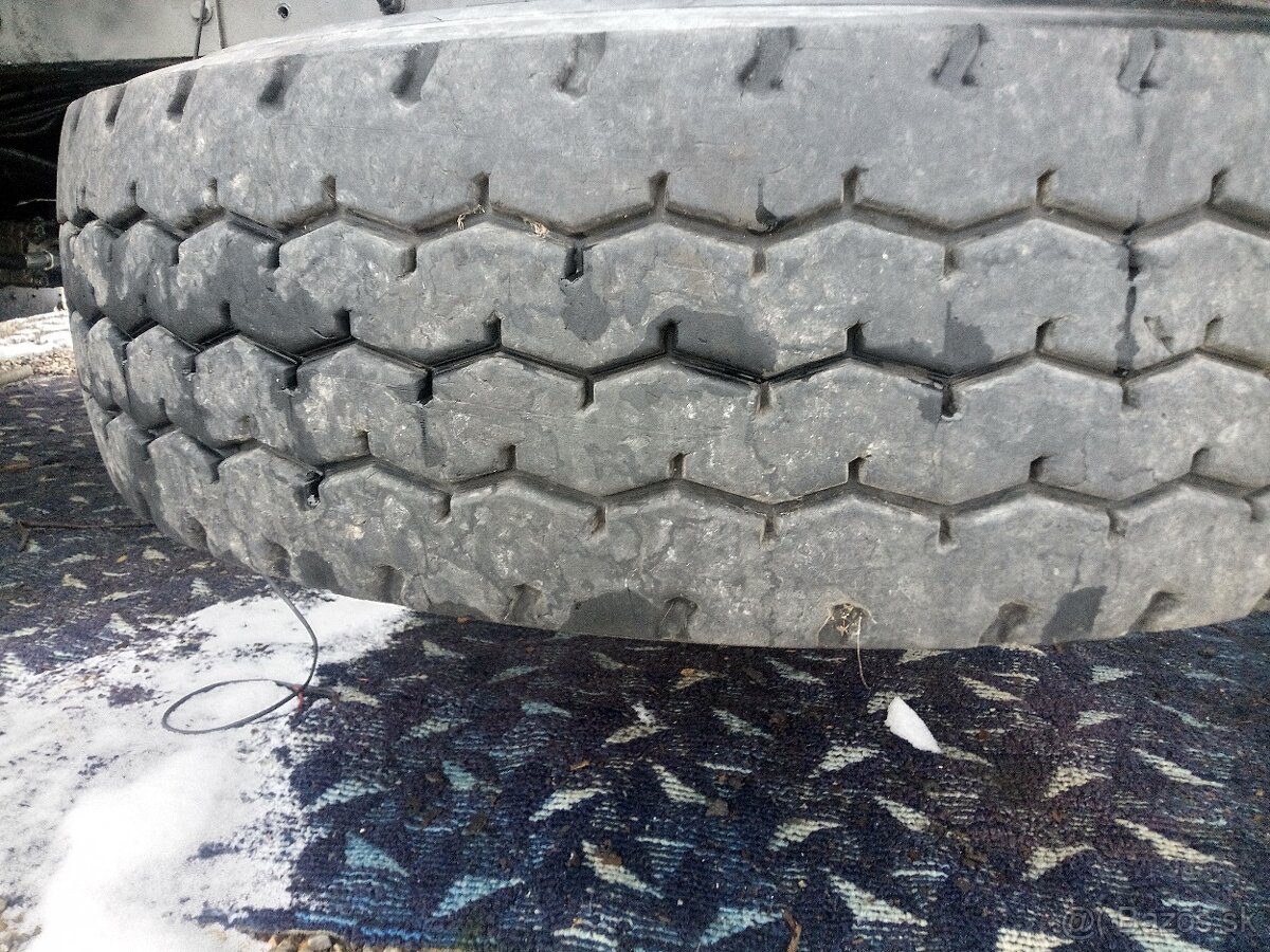 Predam rezervu 315/80R22,5 - 4