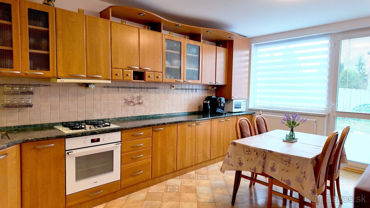 PREDAJ - 6 izbový rodinný dom - Lednice na Moravě - 4