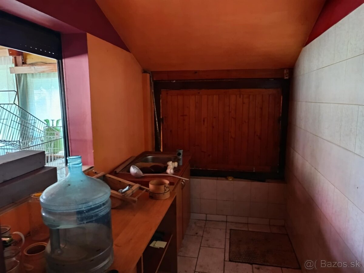 Obchodný priestor, možnosť bývania - 4