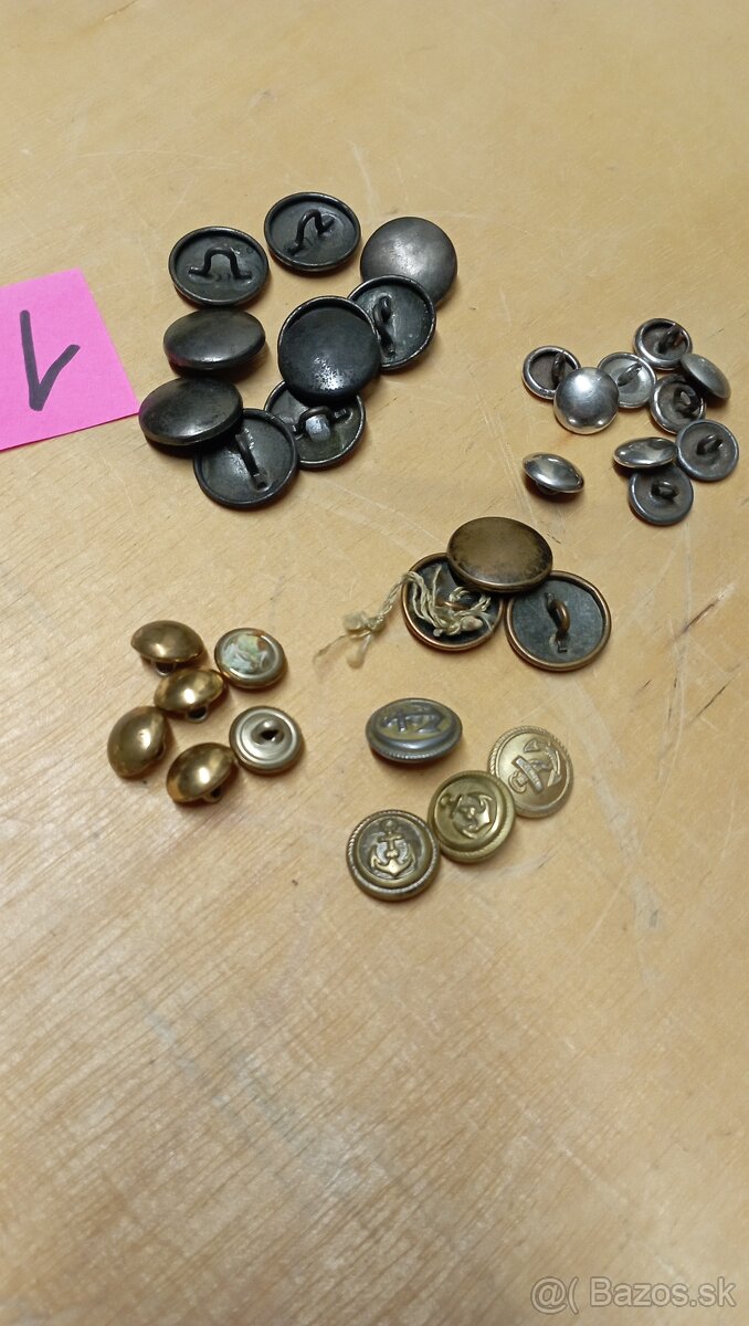 Vojenské gombíky staré... - 4