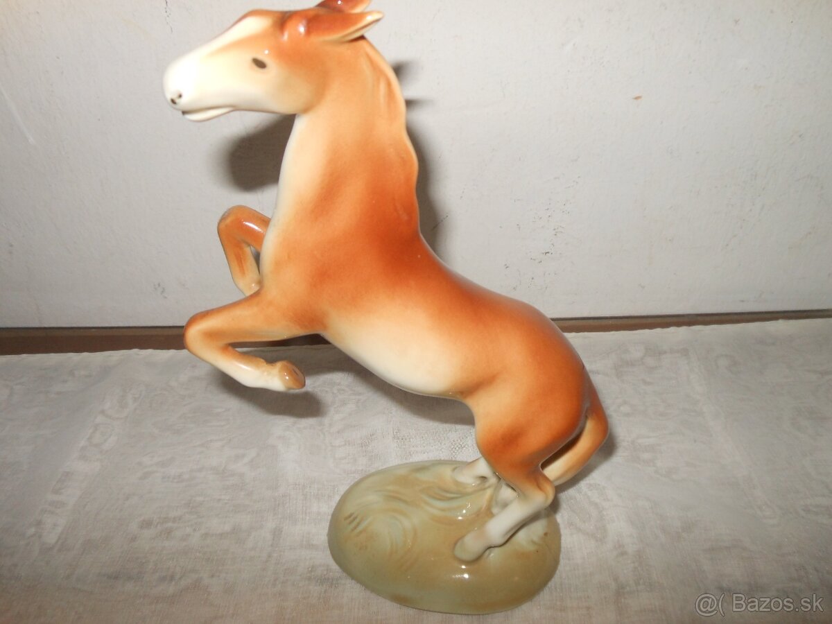 Porcelánový kôň Royal Dux - 4