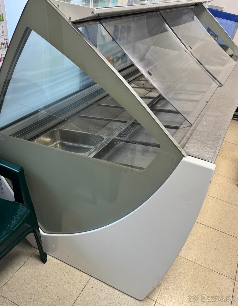 Chladiaca vitrina na zmrzlinu - 4