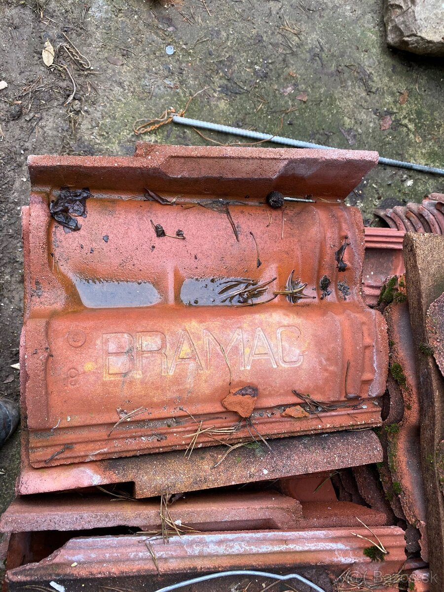 mám na predaj škridlou Bramac - 4