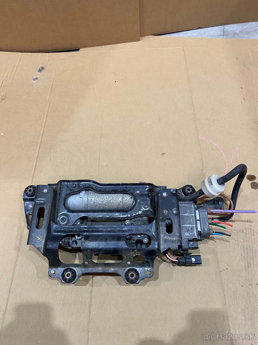 4H0616005D Kompresor Pumpa Pruženia Audi A8 S8 4H - 4