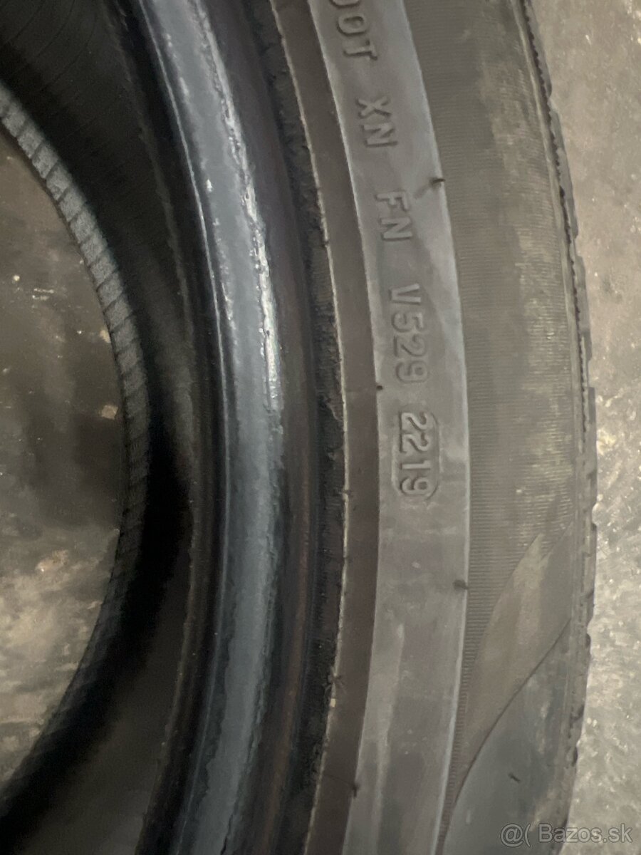 Predám penu 285/40R21 - 4