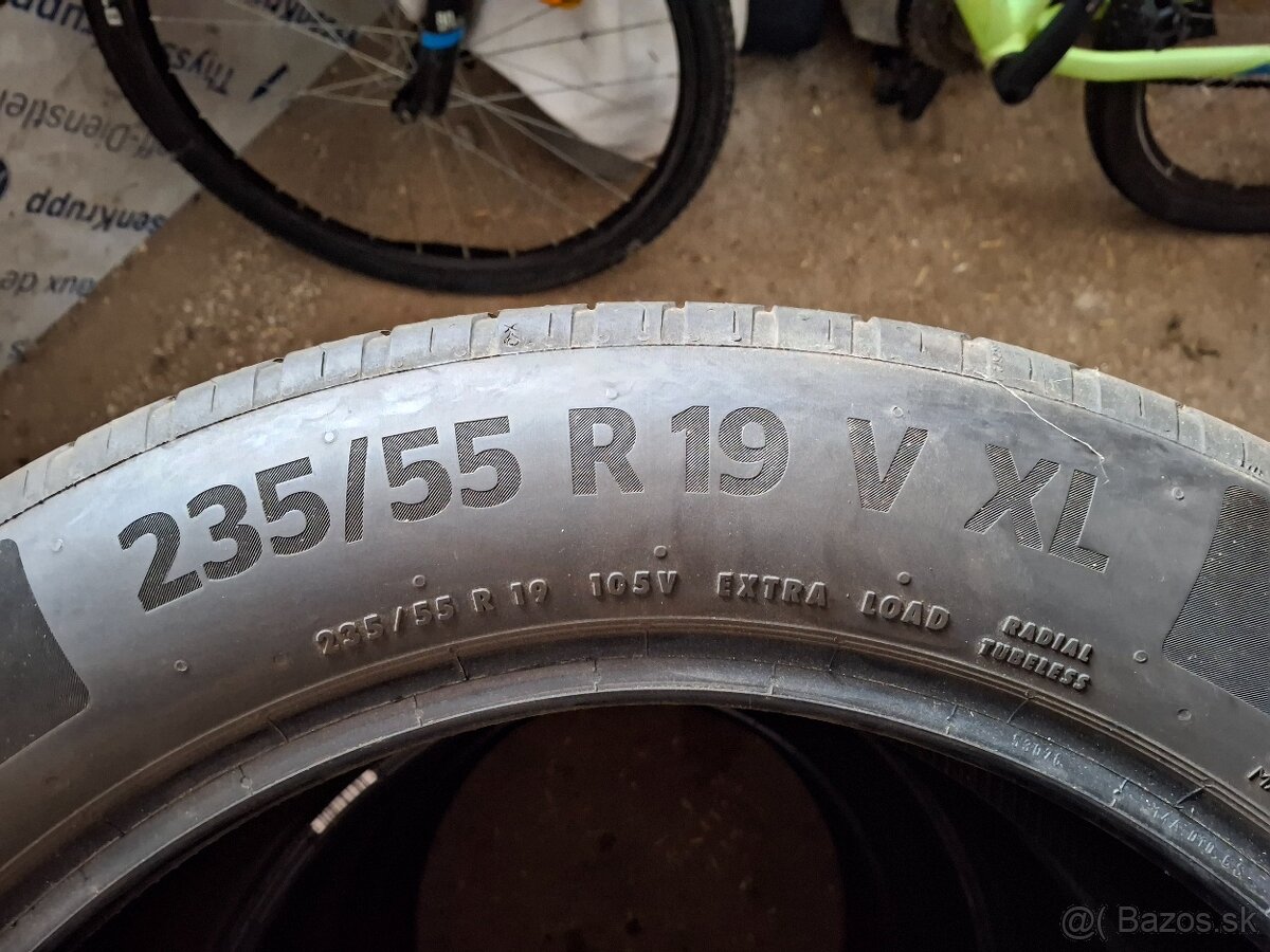 Continental 235/55 R19 V XL - 4