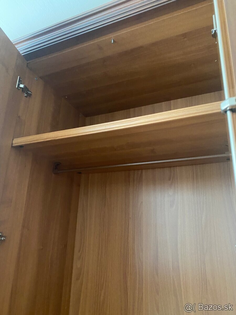 Predám štýlovú kvalitnú taliansku skriňu - 4