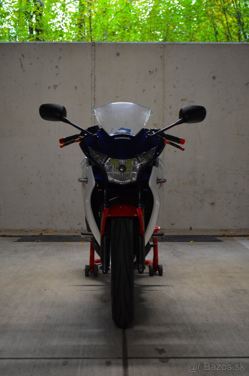 Honda CBR 250R - 4