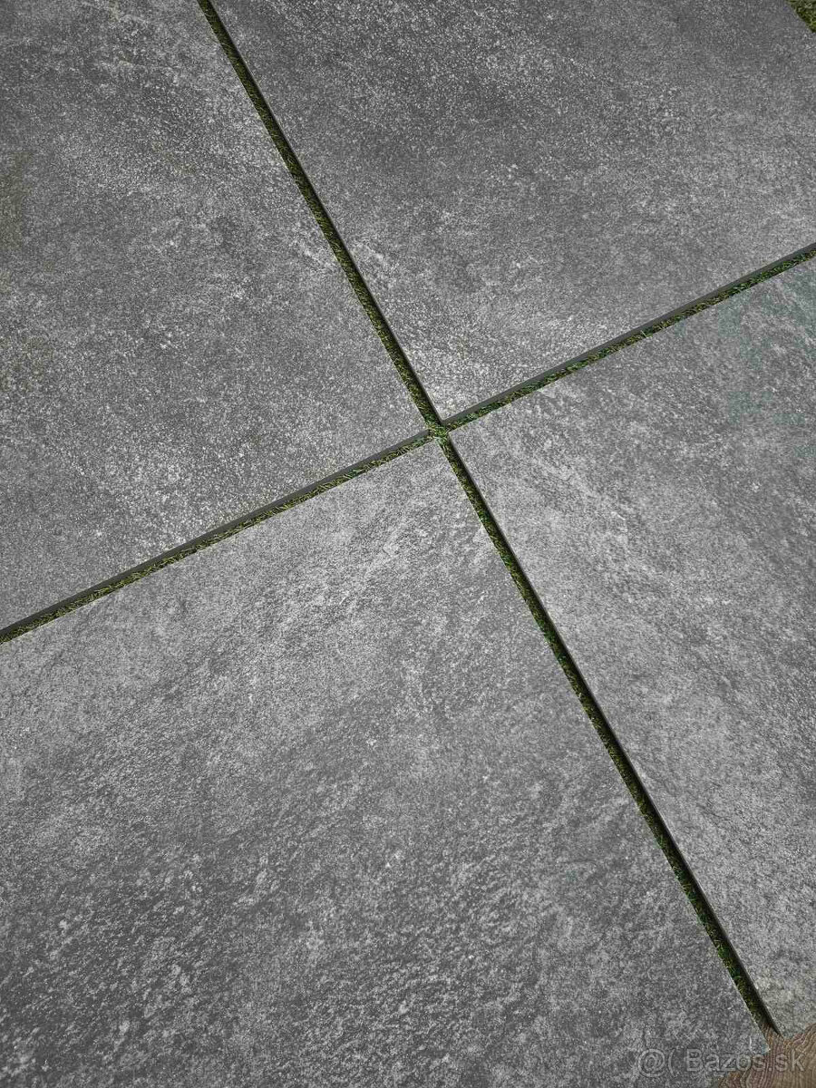 Dlažba veľkoformát 90x60, hrubka 2cm, aj na terče, antracit - 4