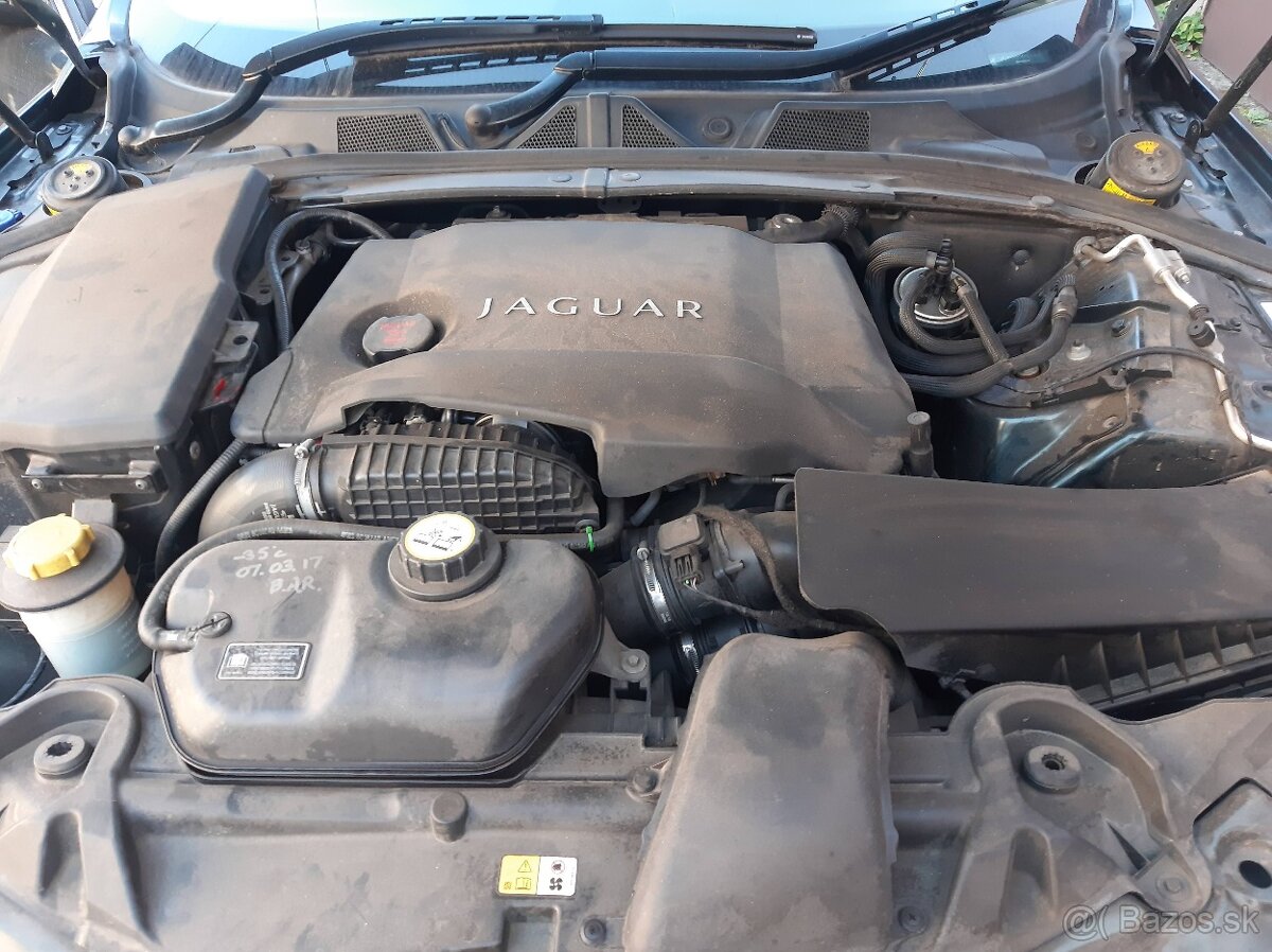 Jaguar XF-3,0D - 4