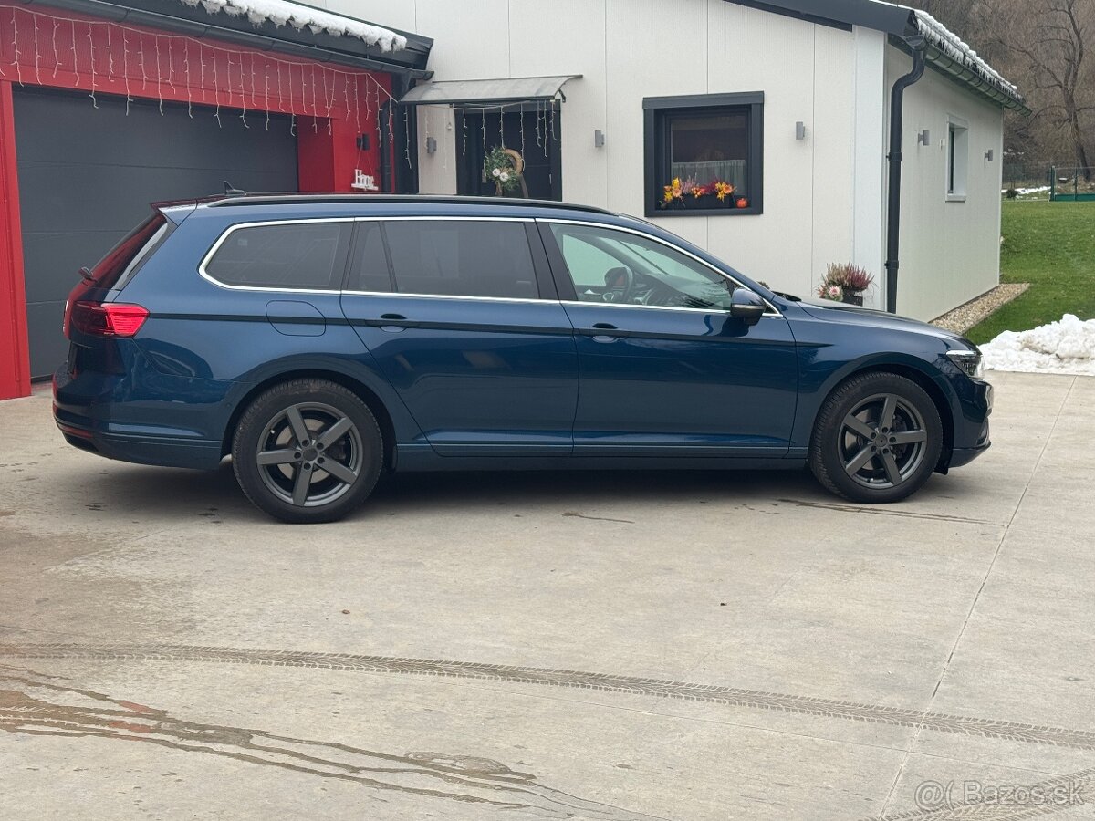 VW Passat 2.0 TDI EXCLUSIVE 110 KW DSG 10/2021 - 4