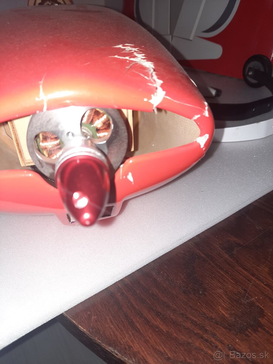 RC lietadlo extra 300 s motorom servami - 4