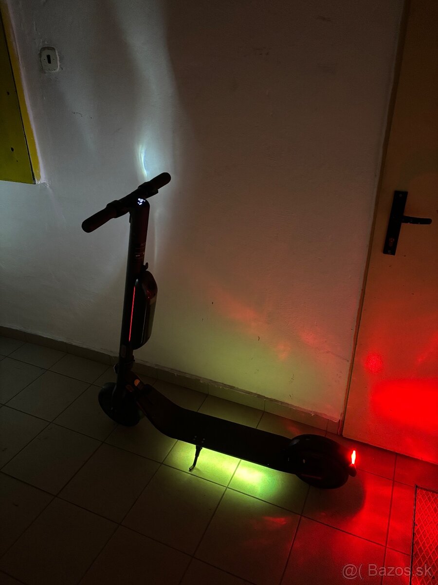 Segway Ninebot Kickscooter E25A - elektrická kolobežka - 4