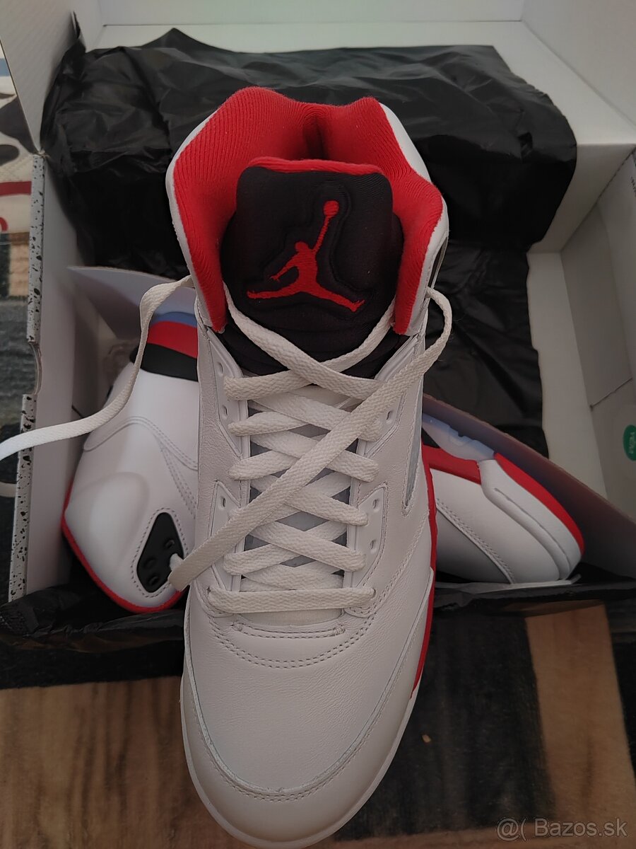 model Air Jordan - 4