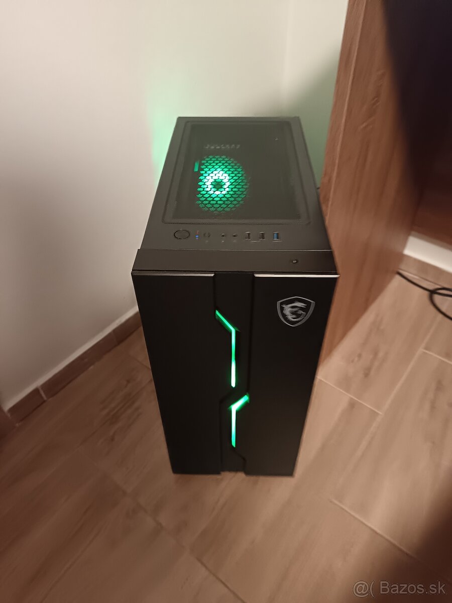 Predam pocitac AMD RYZEN 7 - 4