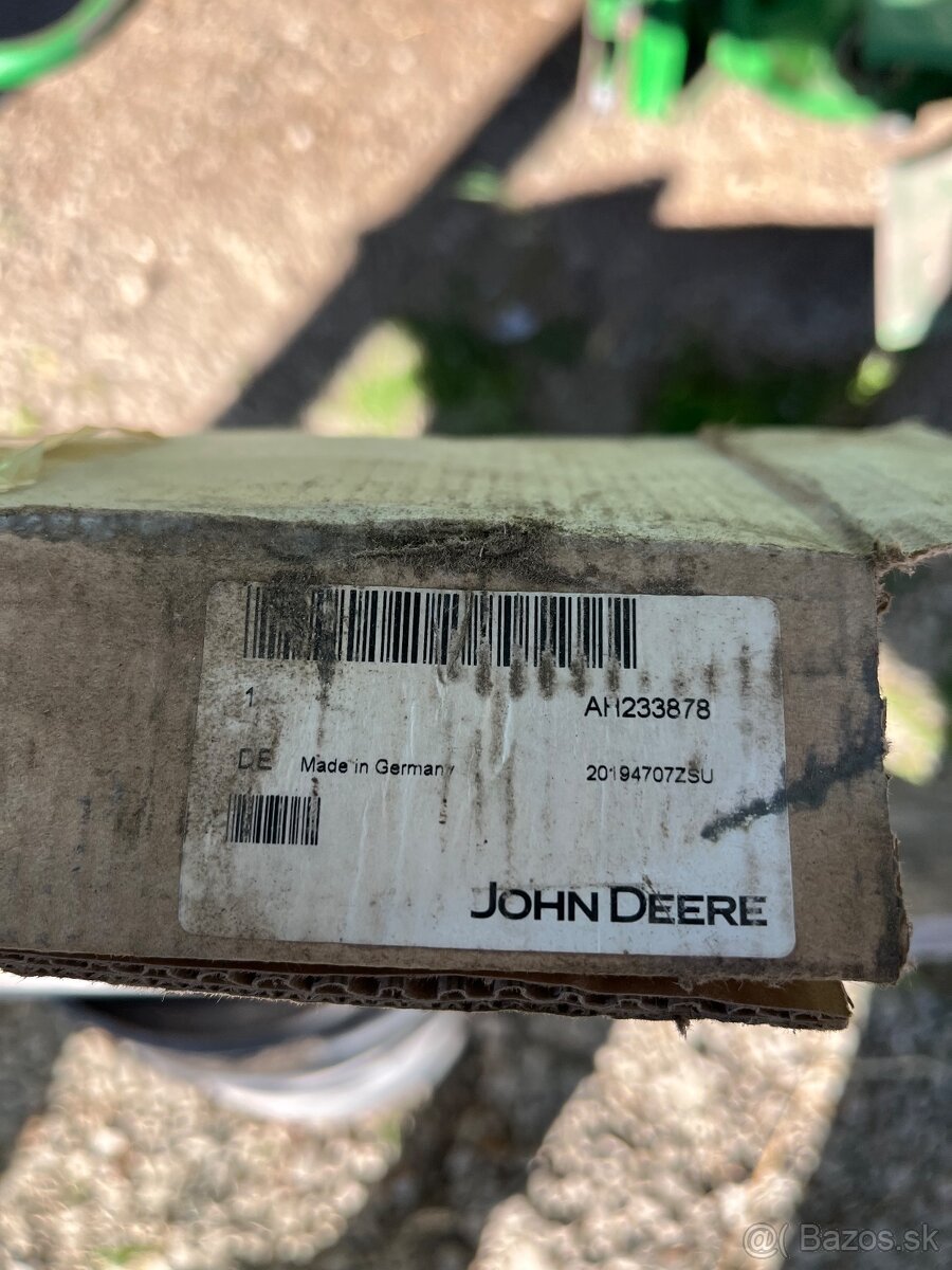 AH233878 Hlava kosy JD 600R - 4