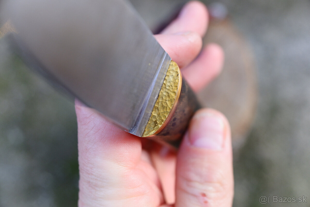 Rucne robeny noz - eben - 4