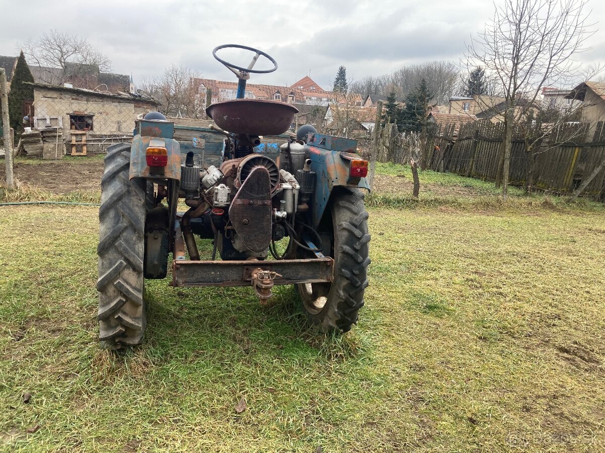 Predám traktor rs-09 - 4