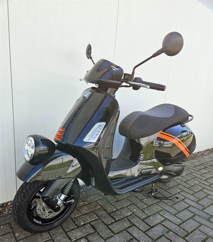 Vespa GTV 300 ABS black 2025 - 4