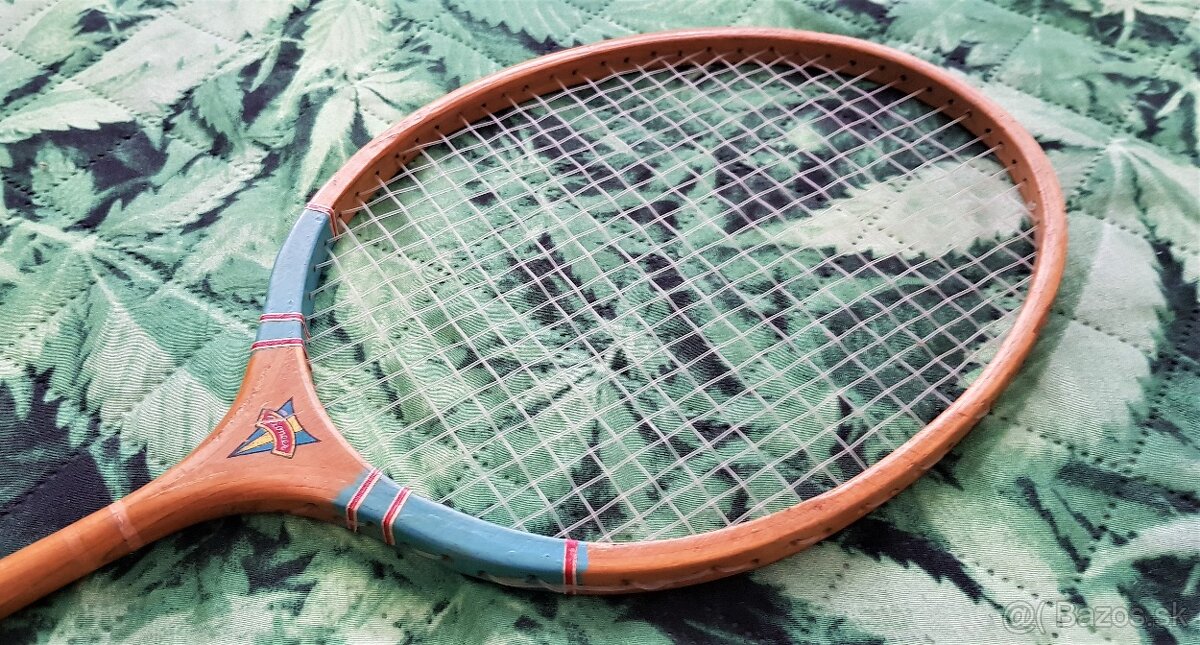 Stará raketa PIONEER - 4