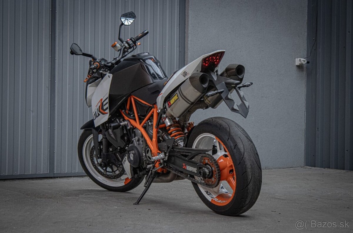 KTM 990 Super Duke R - 4