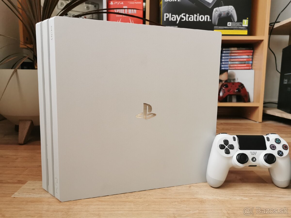 PS4 PRO 1TB Glacier White - 4