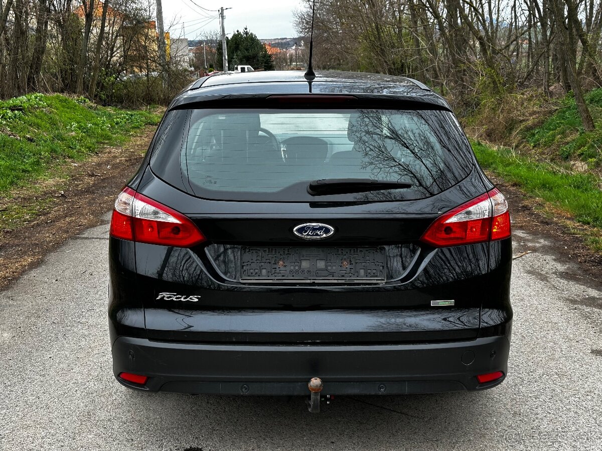 Predám Ford Focus 2014 combi 1.0 ecoboost 92kw - 4