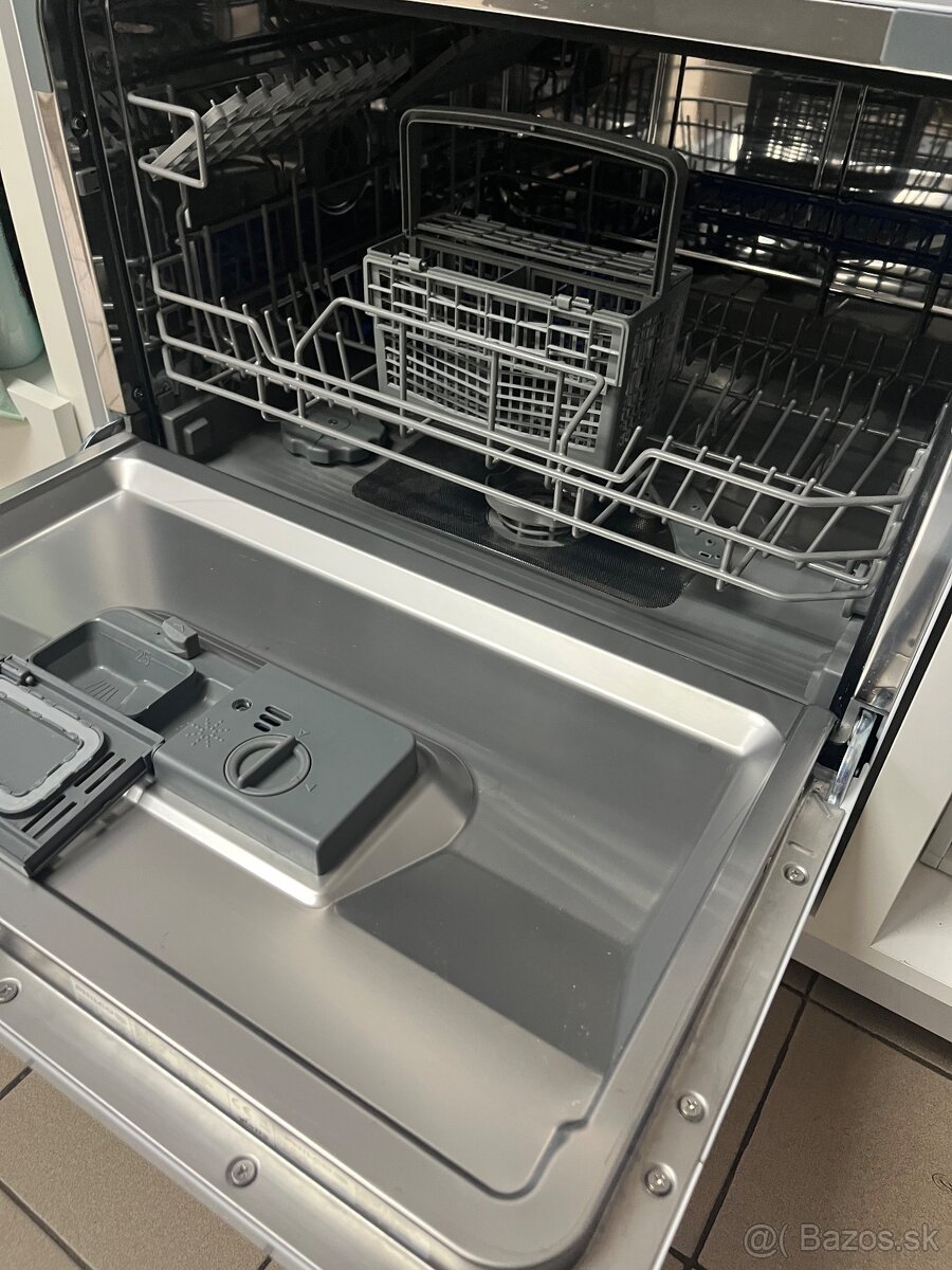 Umývačka riadu malá - 4