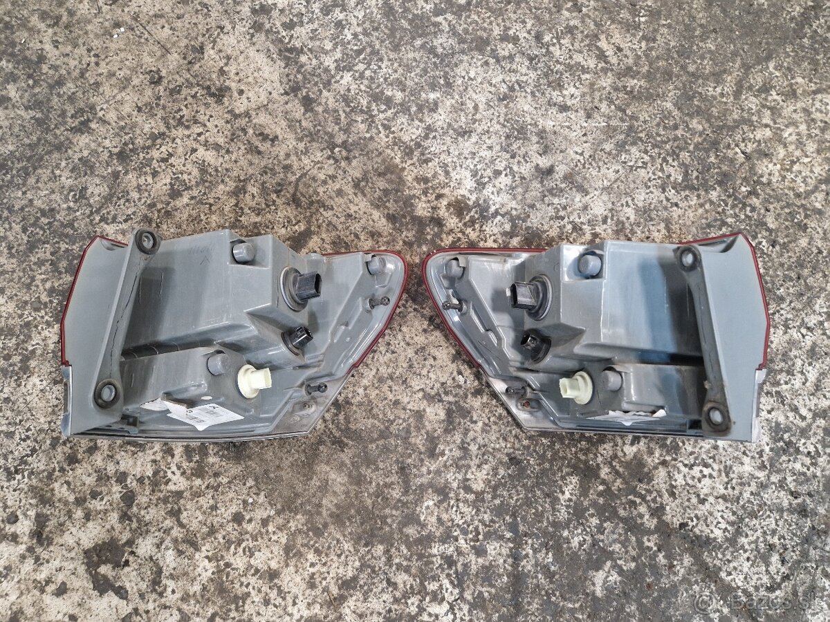 Zadné svetlá Jeep Grand Cherokee WK2 - 4