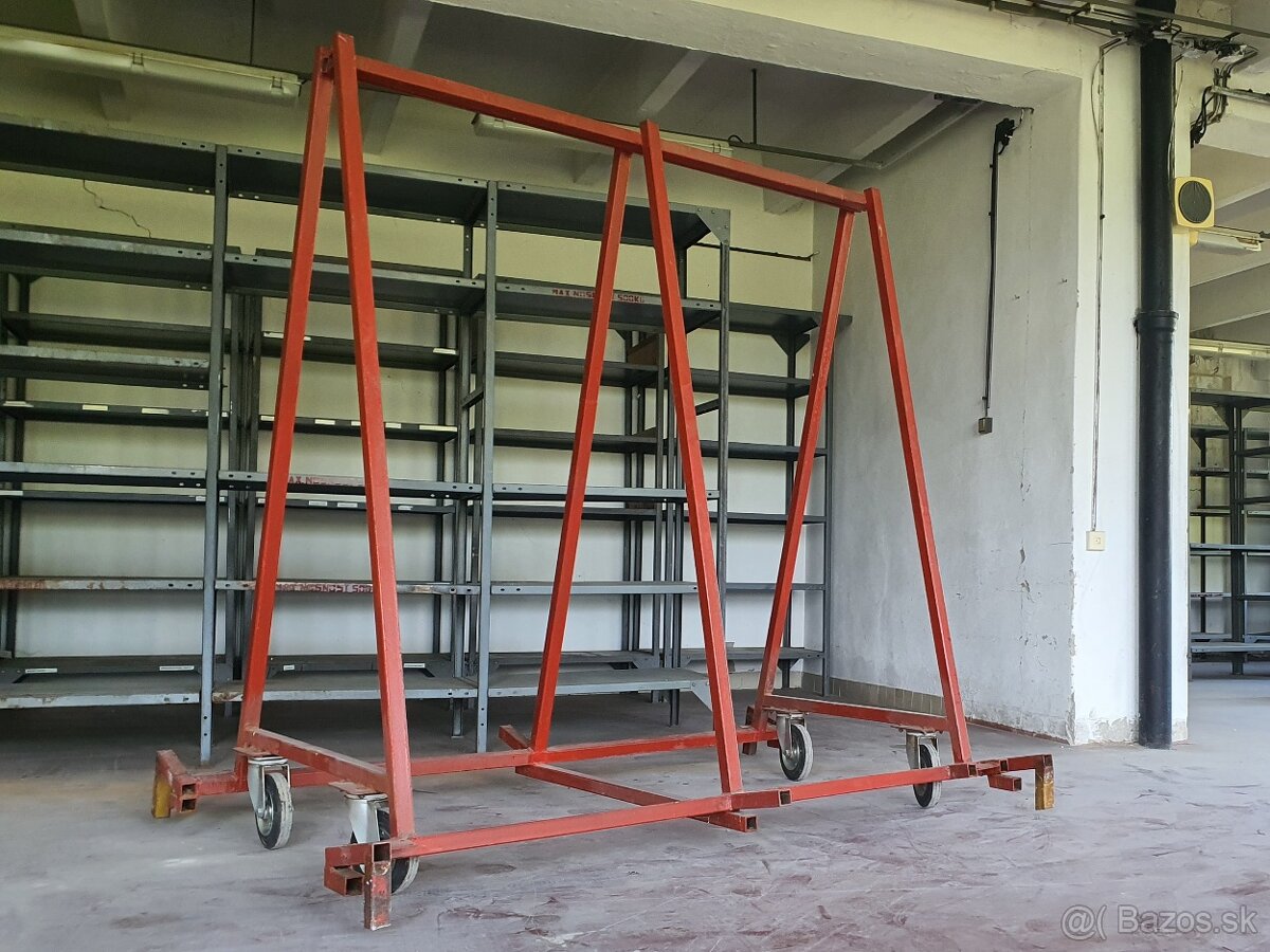 Stojany a prenášače formátov, skrinka na frézy, pílové kotúč - 4