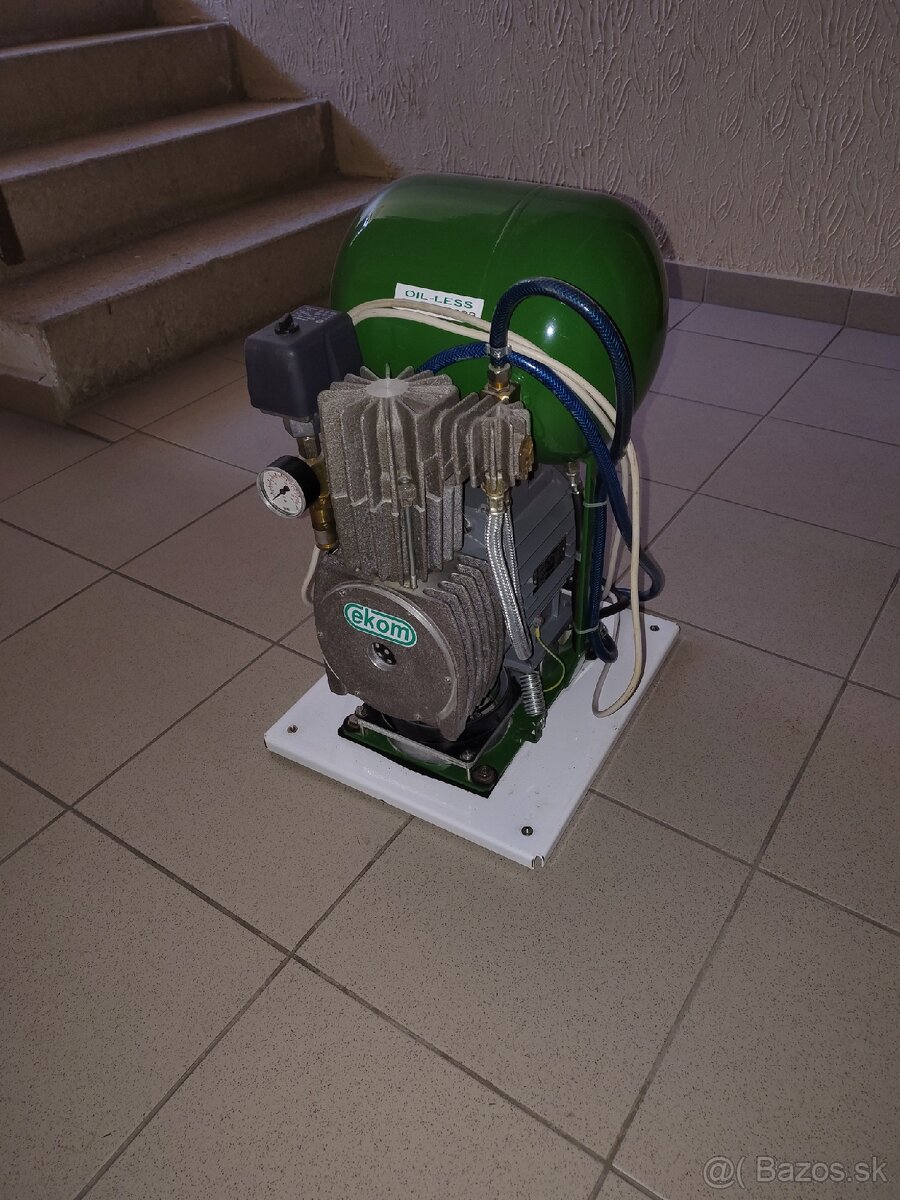 Bezolejový kompresor Ekom DK50-10 S - 4