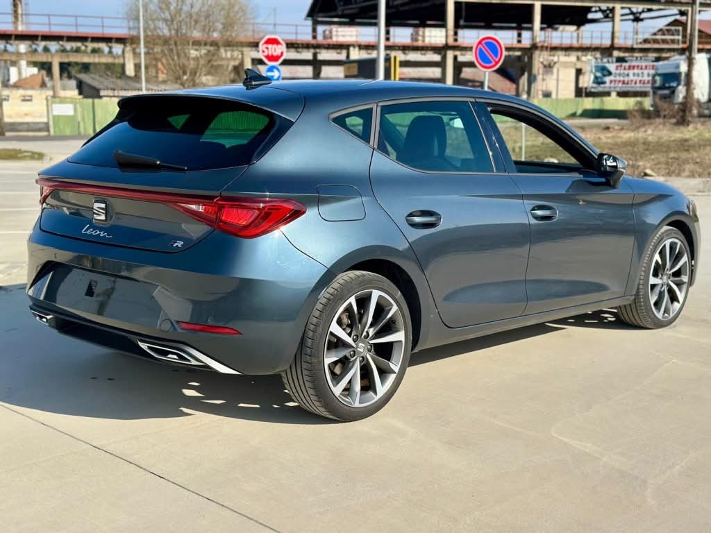 Leon 1,5 eTSI 110kW Virtual Benzín - 4