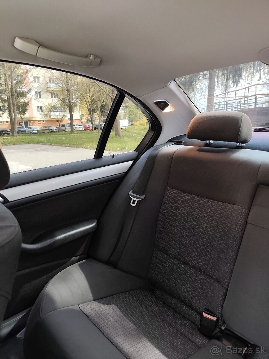 BMW E46 - sedadlá komplet - 4